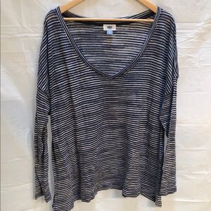 OLD NAVY:   Navy/White Striped Long-Sleeve Boyfriend Sweater  (NWOT)